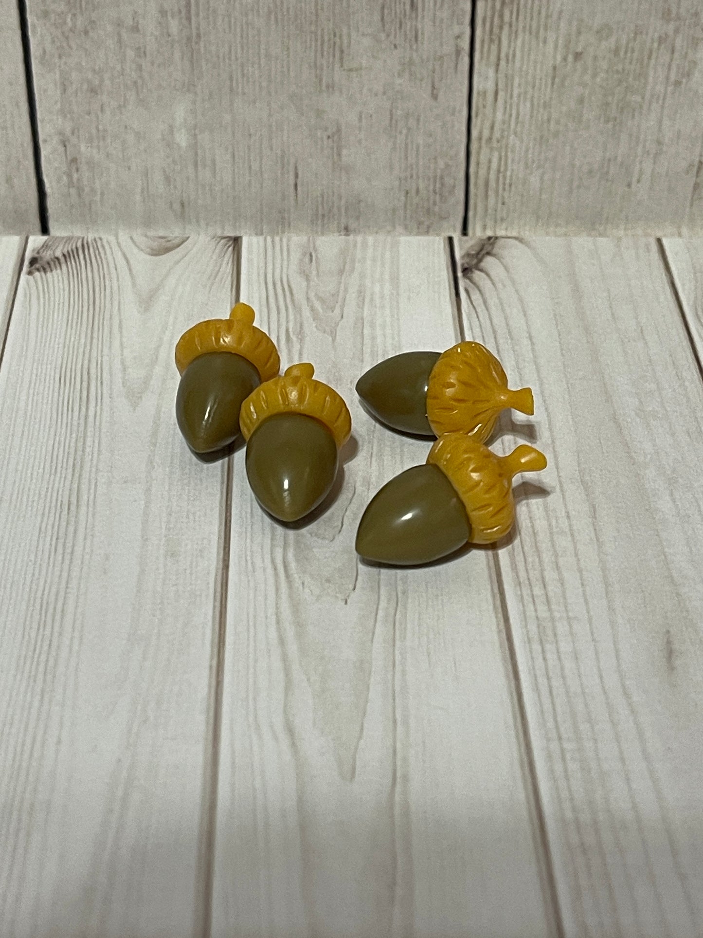 The Sneaky, Snacky Squirrel Game! Replacement Yellow Acorns lot of (4)