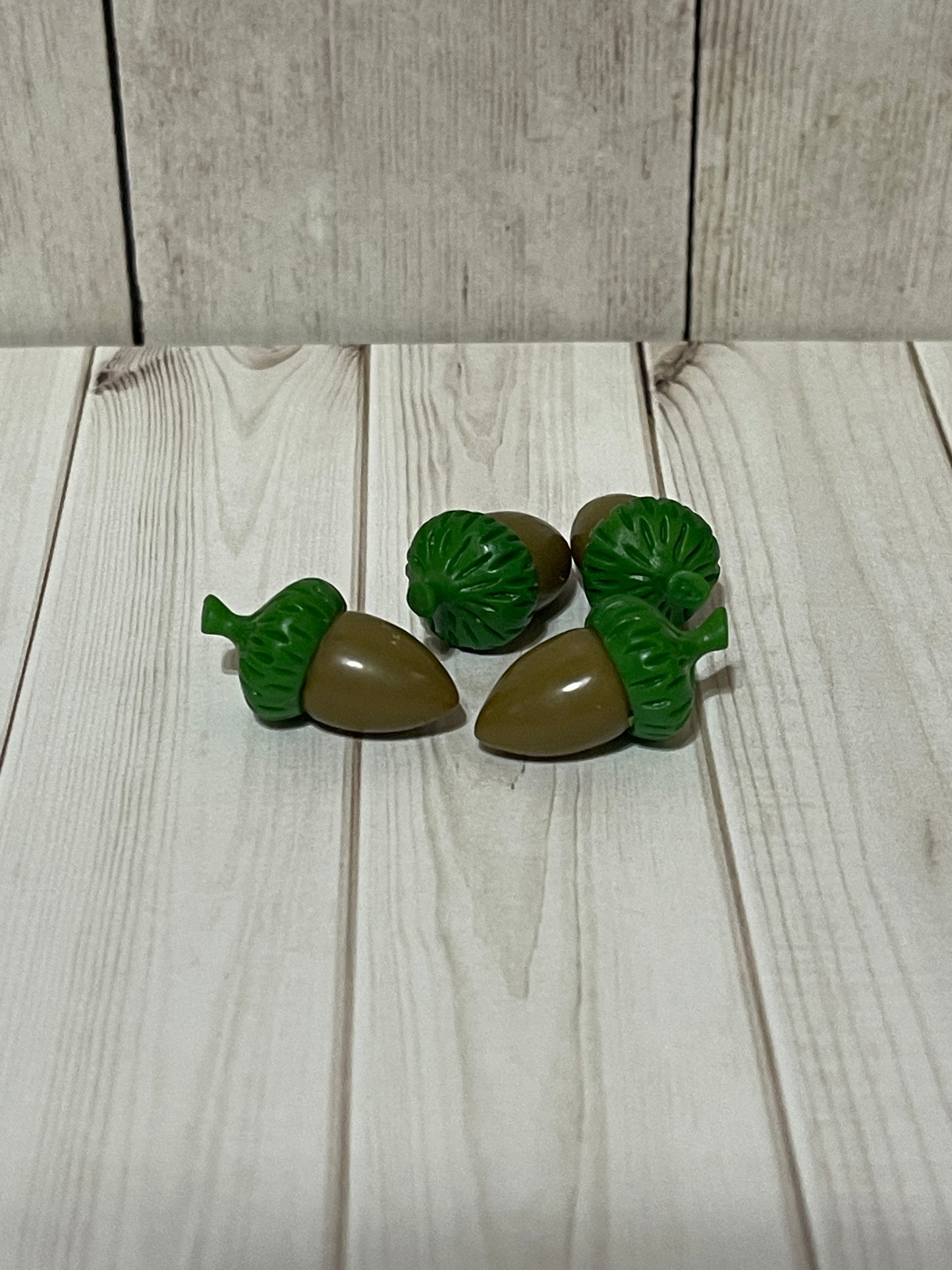 The Sneaky, Snacky Squirrel Game! Replacement Green Acorns lot of (4)